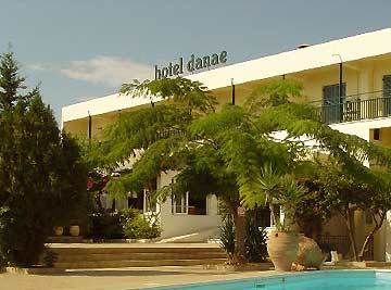 Danae 3*